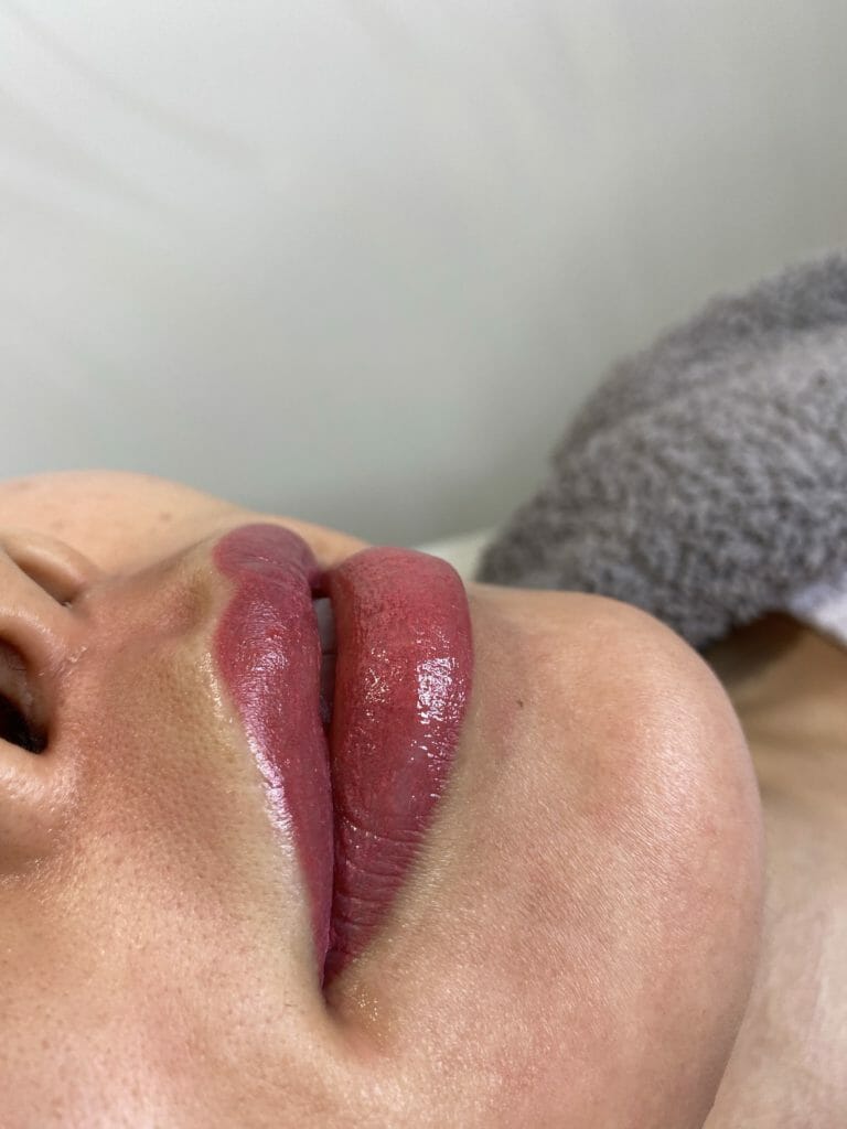 permanent makeup lips