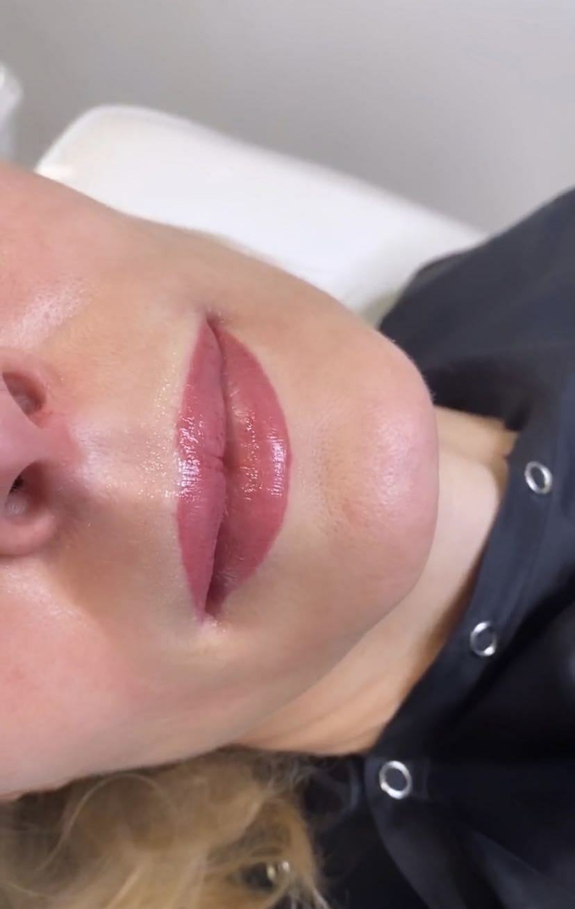 permanent makeup lips