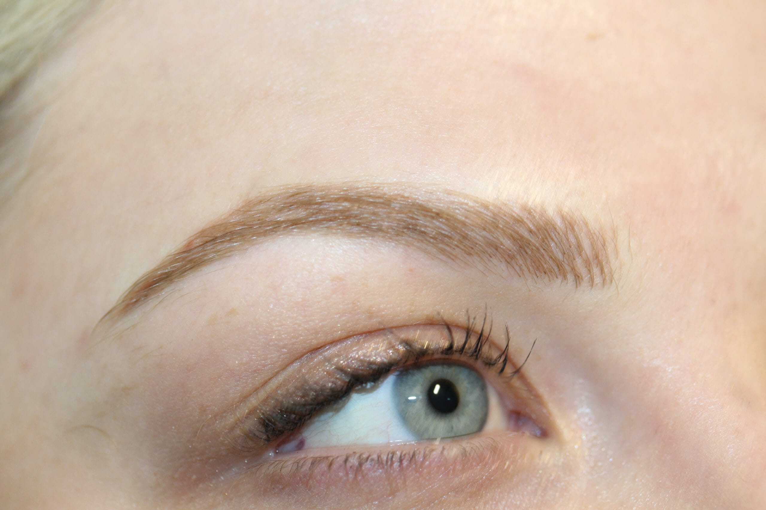 permanent makeup eyebrows