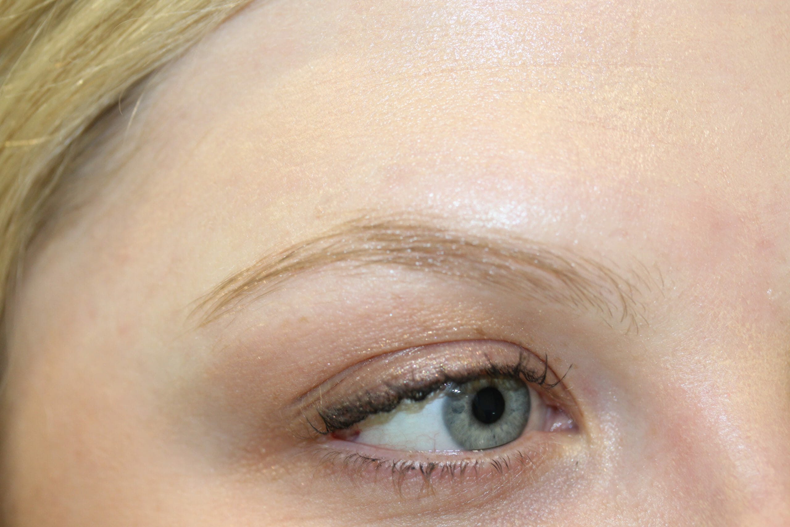 permanent makeup eyebrows